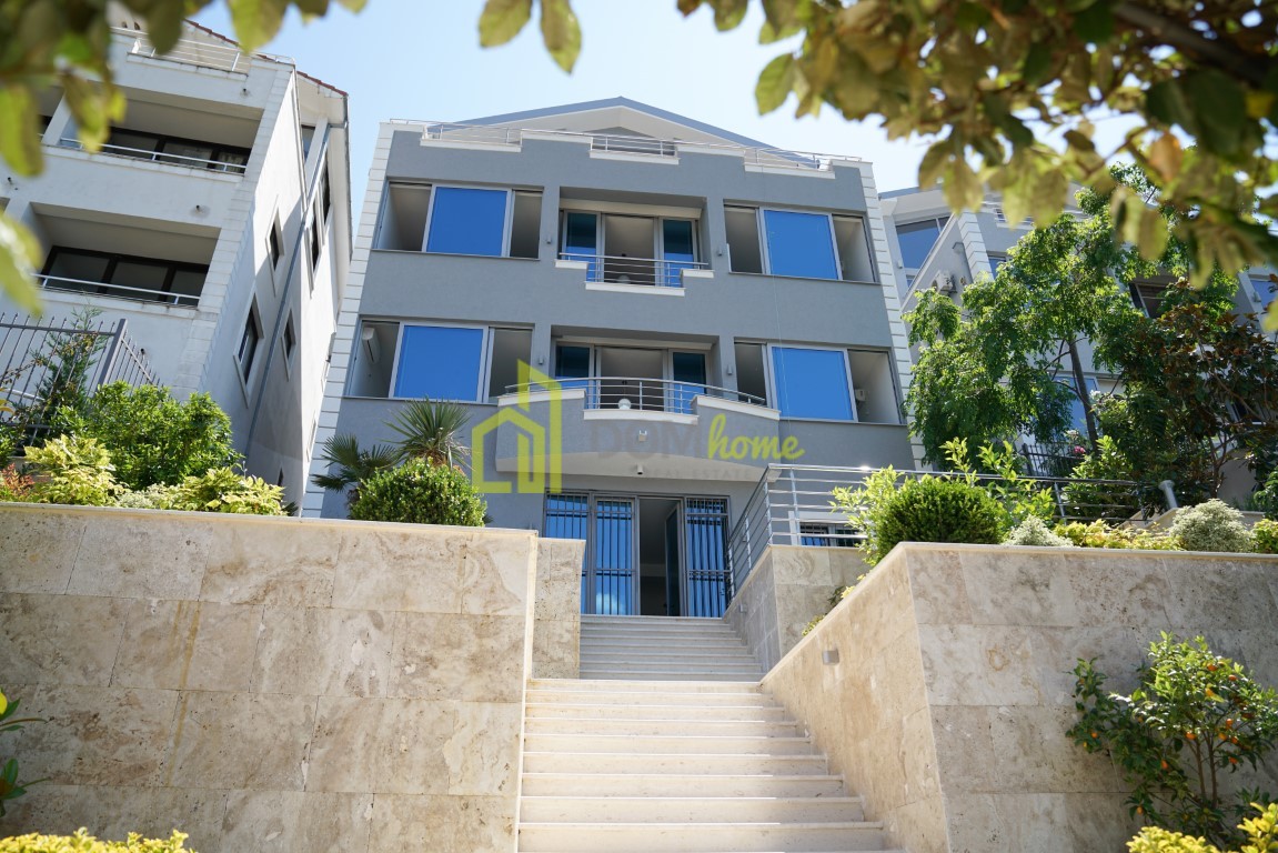 Kuća- Vila 580m2, Bar